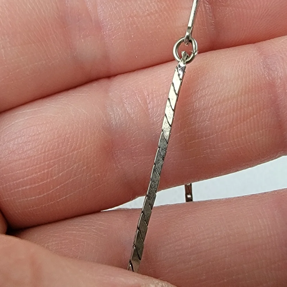 Signed Avon Vintage Silver Tone Chain Bracelet